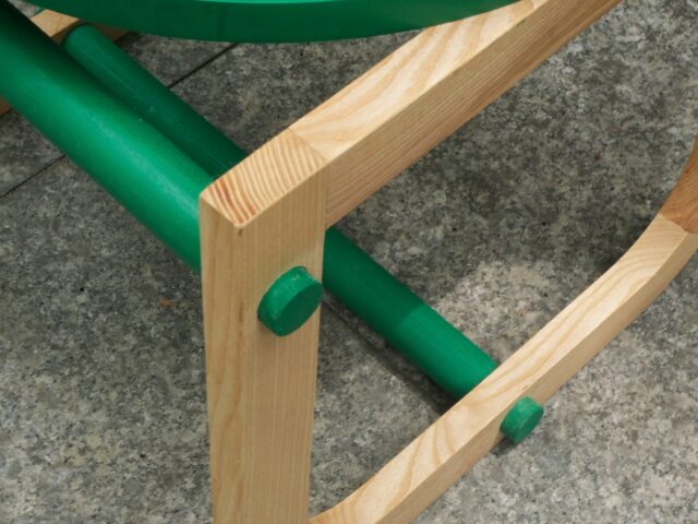 Round-U-Stool